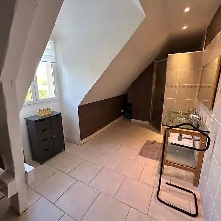 Bed & Breakfast Maison Karmanor Monthoiron