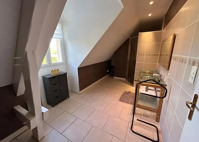 Bed and Breakfast Maison Karmanor Monthoiron